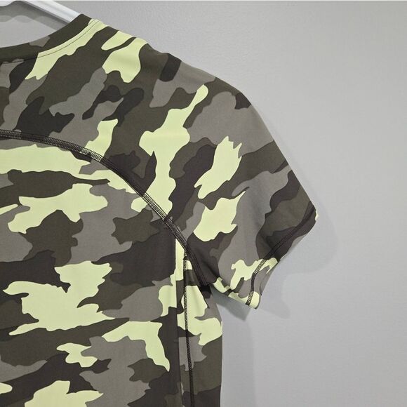 🐢 lululemon UVP Run SS Size 4 short sleeve shirt Like New Size 4 XS - Picture 7 of 11